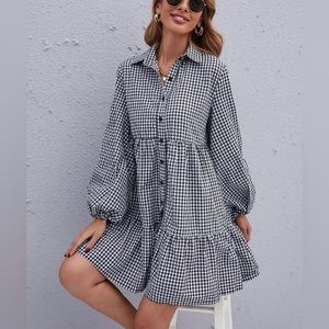 Gingham Bishop Sleeve Ruffle Hem Smock Dress
EUC